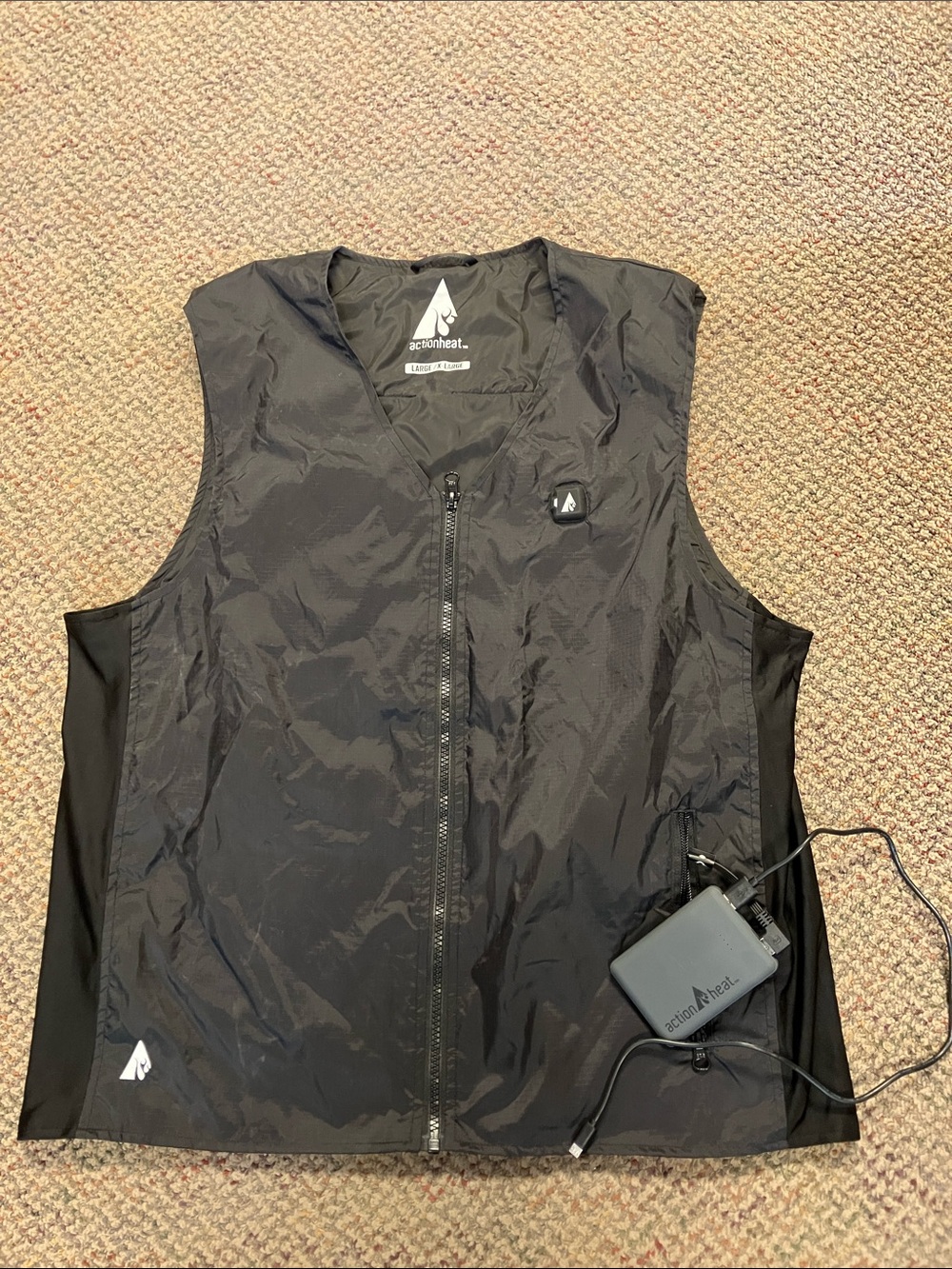 ActionHeat Heated Vest L/XL, usb rechargeable, easy push button on/off,  NWOT